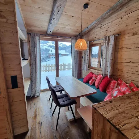 Chaleny - Erste Tiny House Im Zillertal Chalet Hainzenberg
